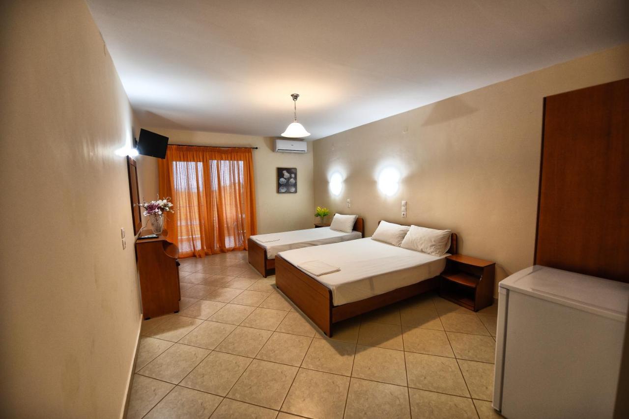 Hotel Toronto ปาราเลียกาเตอรีนิส ภายนอก รูปภาพ
